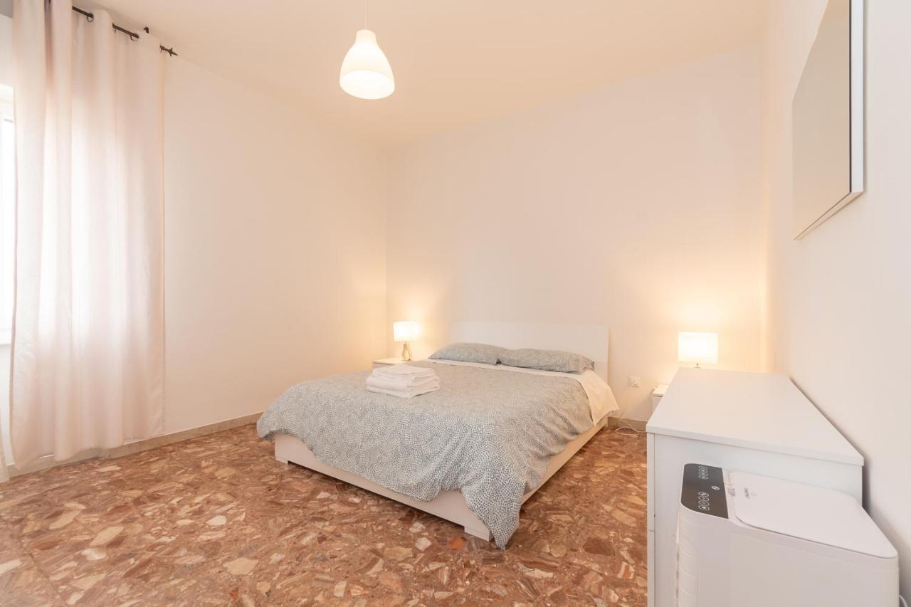 Ospedale Civile 1 - F&L Apartment Brescia Exterior photo